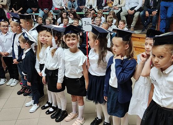 uczniowie klasy pierwszej