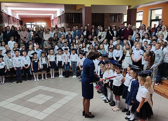 pasowanie przez Panią Dyrektor