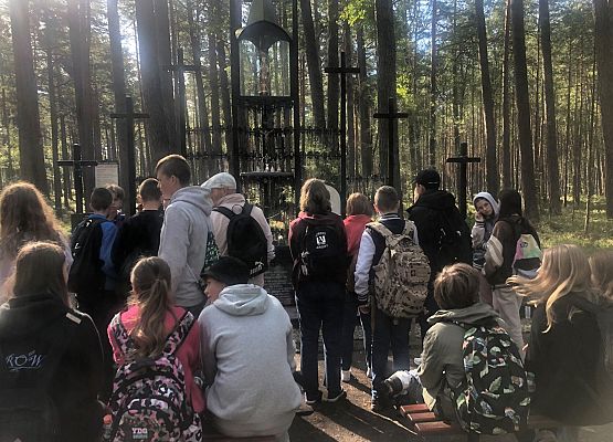 zaduma wśród krzyży