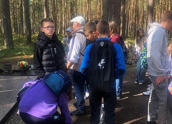 zaczynamy podróż po miejscu pamięci