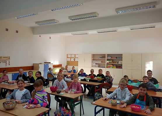 sałatki owocowe kl. 3a