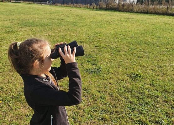 Obserwacje za pomocą lornetki