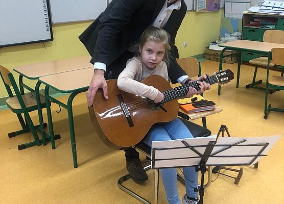 spotkanie z gitarzystą Klaudia kl. 2b