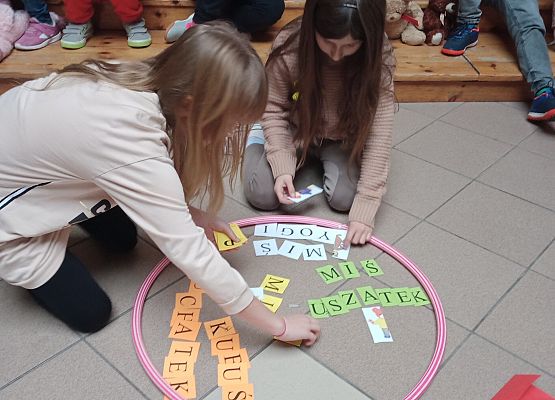 Dzień Pluszowego Misia dwie Hanie