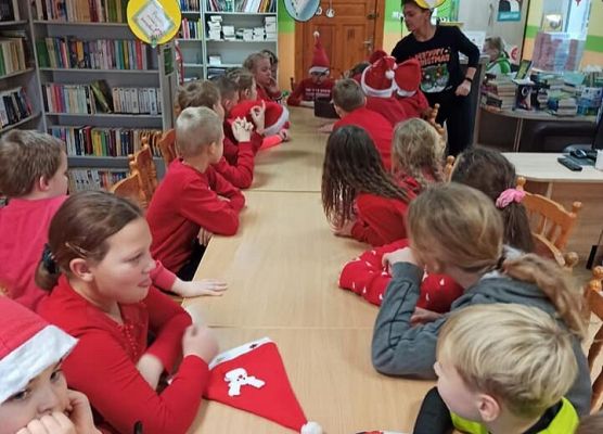 mikołajkowe zajęcia czytelnicze klasa 3b