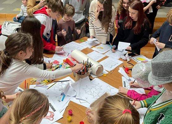 Uczniowie tworzą Karty swoich mocnych stron