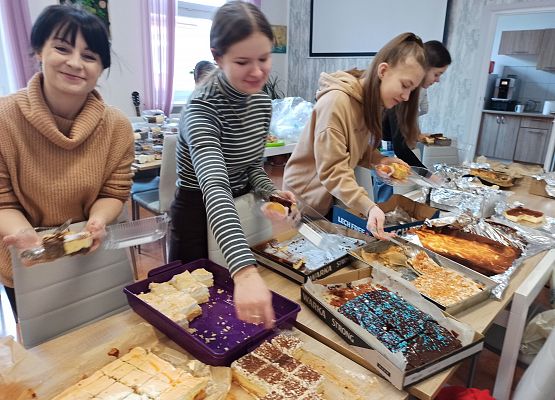 pakujemy ciasto do pudełek