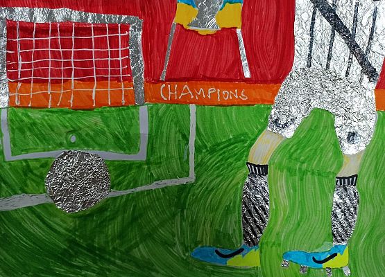 praca o piłce nożnej z metalem