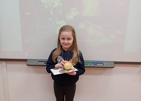 Lilia Lis kl.1a nagrodzona w konkursie Moje ulubione zwierzątko