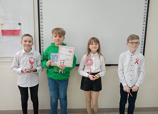 F. Kowalczyk, M. Górgurewicz, H. Garbaczewska, M. Dziembowska kl.3a