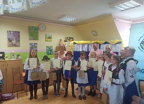 uczestnicy konkursu w kategorii klas 1-3