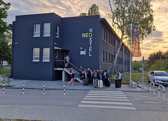 Grafika 15: Niezapomniana wycieczka - Berlin wzdłuż i wszerz!