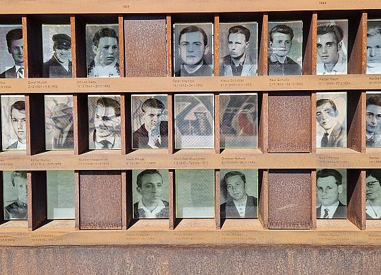 Grafika 22: Niezapomniana wycieczka - Berlin wzdłuż i wszerz!