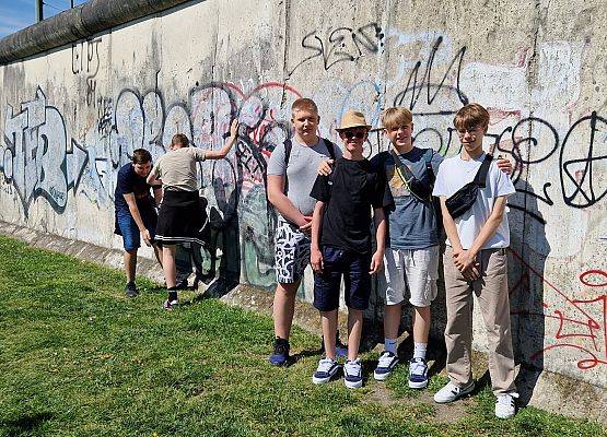 Grafika 25: Niezapomniana wycieczka - Berlin wzdłuż i wszerz!