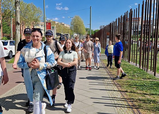Grafika 30: Niezapomniana wycieczka - Berlin wzdłuż i wszerz!