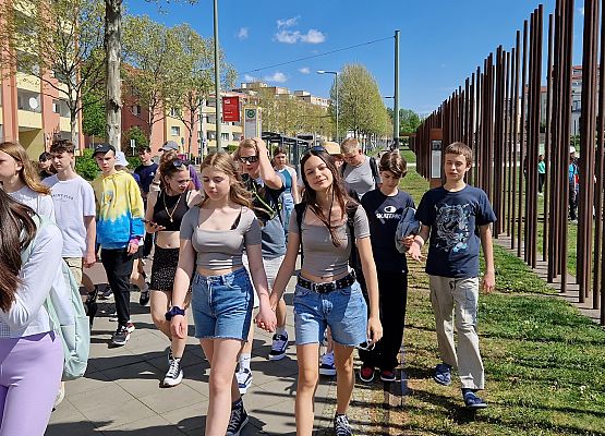 Grafika 32: Niezapomniana wycieczka - Berlin wzdłuż i wszerz!