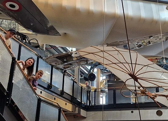 Grafika 39: Niezapomniana wycieczka - Berlin wzdłuż i wszerz!