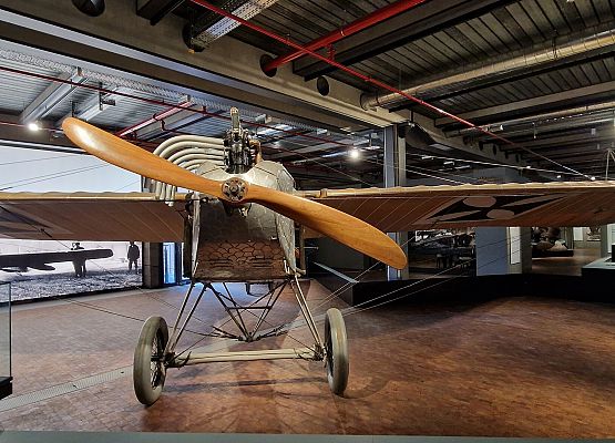 Grafika 41: Niezapomniana wycieczka - Berlin wzdłuż i wszerz!