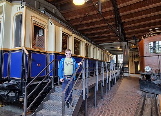 Grafika 44: Niezapomniana wycieczka - Berlin wzdłuż i wszerz!