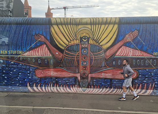 Grafika 63: Niezapomniana wycieczka - Berlin wzdłuż i wszerz!