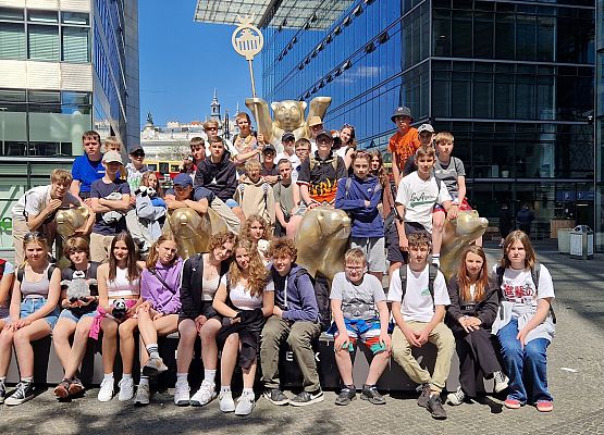 Grafika 73: Niezapomniana wycieczka - Berlin wzdłuż i wszerz!