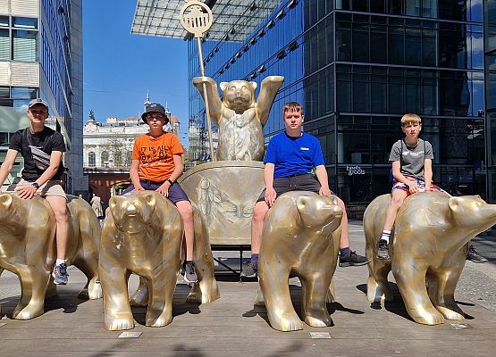 Grafika 74: Niezapomniana wycieczka - Berlin wzdłuż i wszerz!