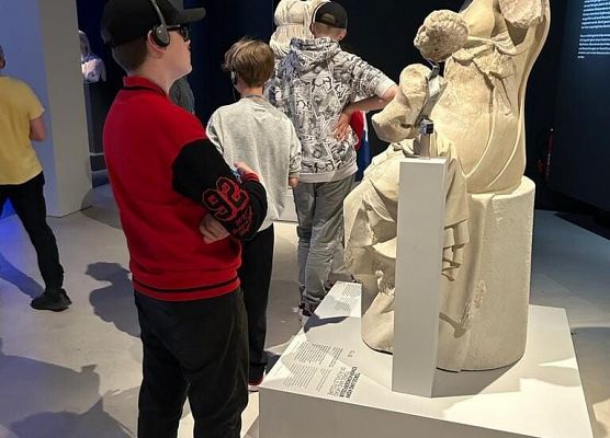 Grafika 76: Niezapomniana wycieczka - Berlin wzdłuż i wszerz!