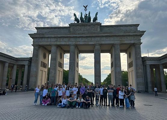 Grafika 77: Niezapomniana wycieczka - Berlin wzdłuż i wszerz!