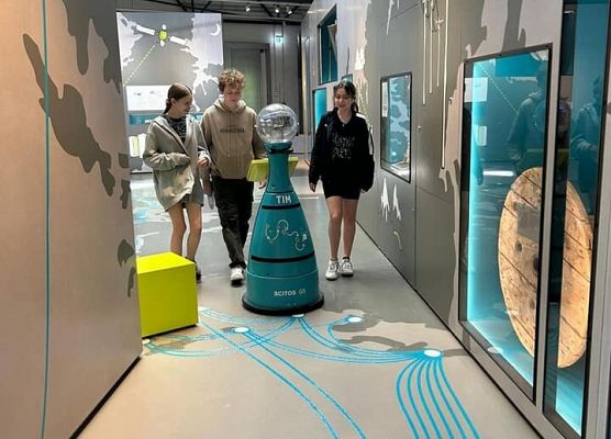 Grafika 82: Niezapomniana wycieczka - Berlin wzdłuż i wszerz!