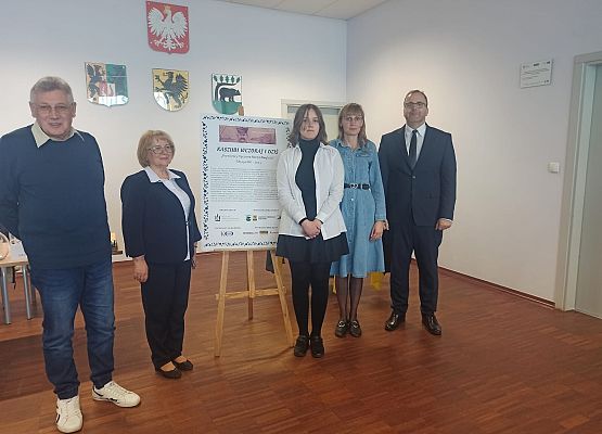 Dominika Krajewska wraz z opiekunem