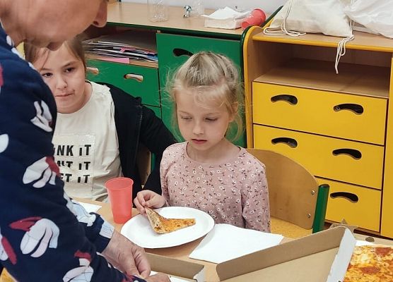 pyszna pizza M. Konkel i K. Boryta