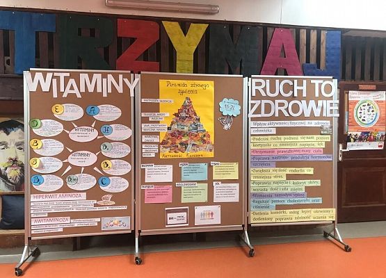 Tablica z informacjami.