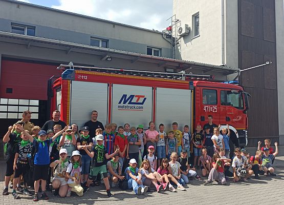 wizyta u strażaków kl. 3a i 3b