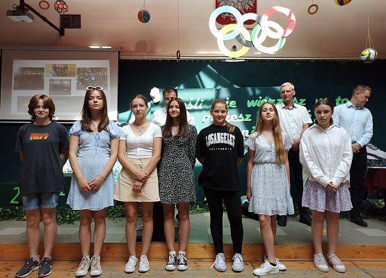 dziewczynki z klasy 6 i 7