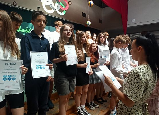 rozdanie dyplomów za wolontariat