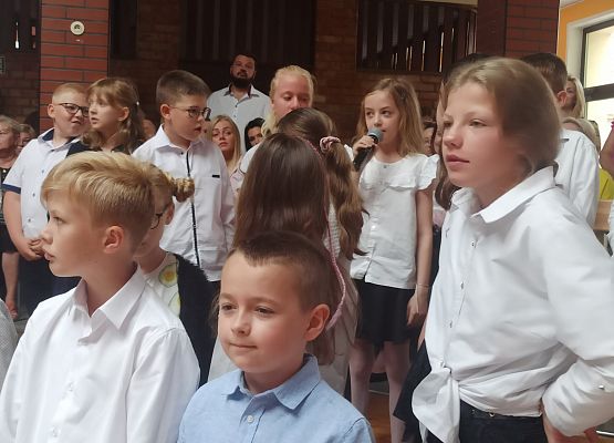 Maja Kendyś dziękuje paniom kucharkom