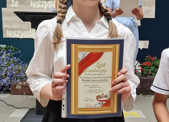 Oliwia ze świadectwem