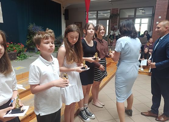 uczniowie z najlepszej dziesiątki