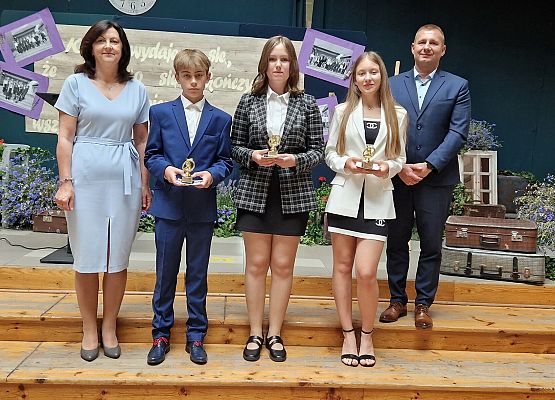 Najlepsi absolwenci klas 4-8 z klas 8