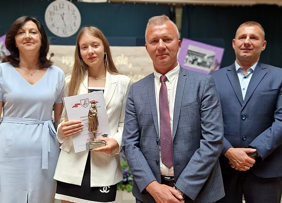 Aleksandra z panią Dyrektor, panem Dyrektorem i Panem Markiem Baranowskim