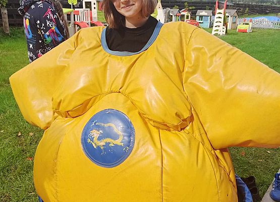 Kornelia w stroju sumo