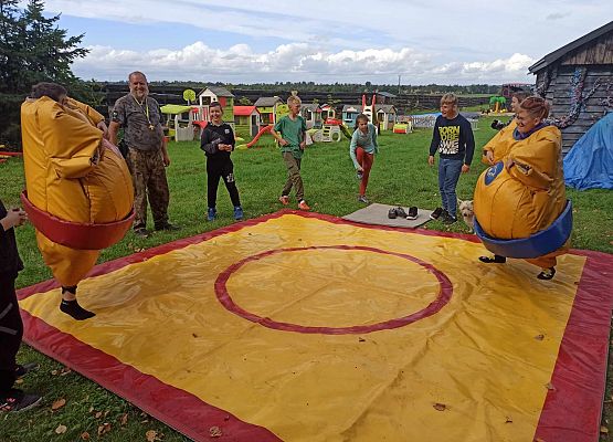 chłopcy zawody sumo