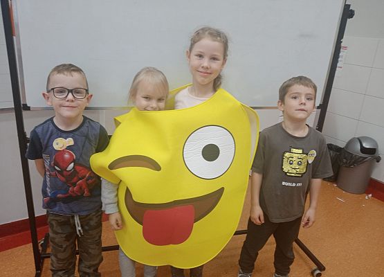 Maksiu Miotk, Zuzia Bednarek, Hania Leszkowska, Maciek Cybulski z 1b.