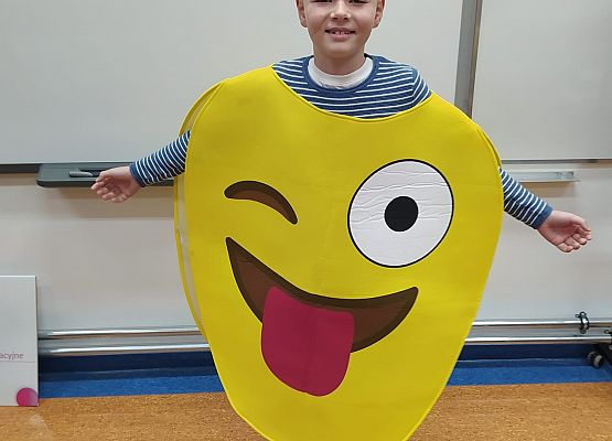 Olaf Bortacki z 2b w emotce.