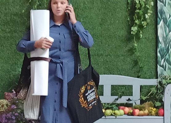 Lena w rolii nauczycielki