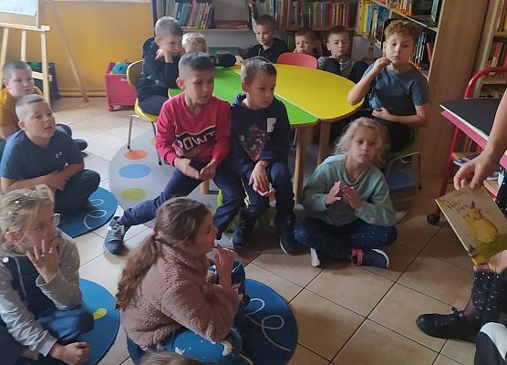 klasa 2b w bibiotece