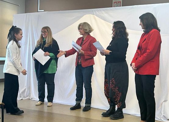 wręczanie nagród prze Jury