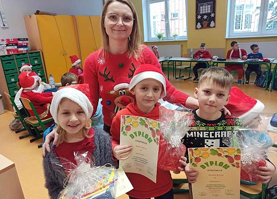 K. Brzeski Z. Sliwińska R. Wojnicz z panią Moniką