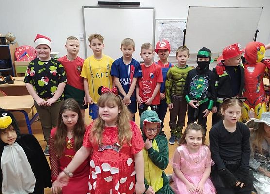 bal karnawałowy klasa 2b