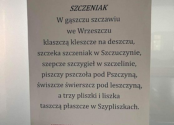 Łamaniec językowy na drzwiach klasy 3c